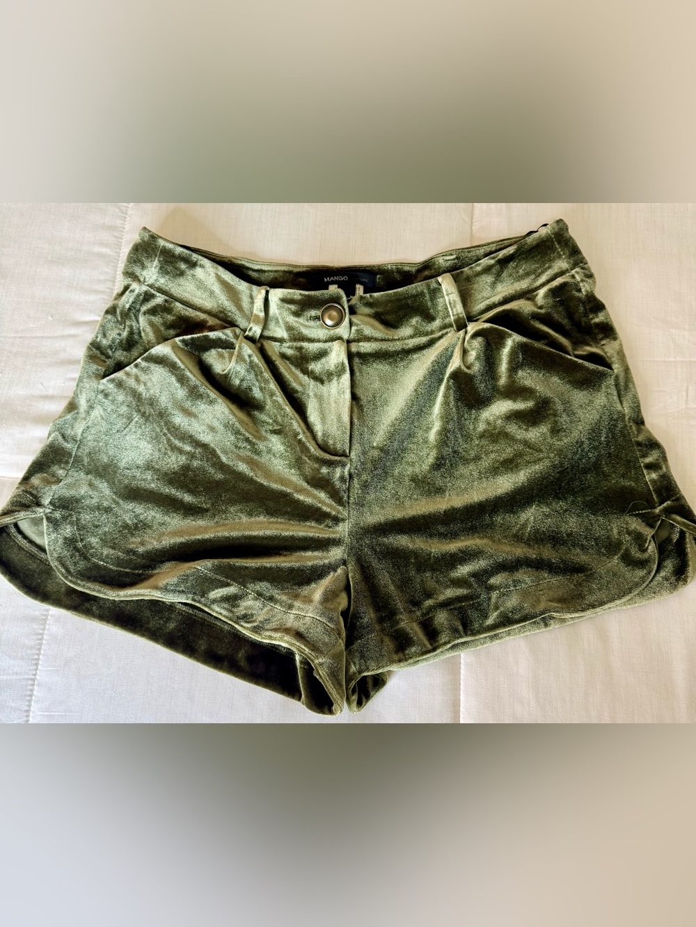 Mango crushed velvet olive green preppy cute dress shorts pleated front sm EUC